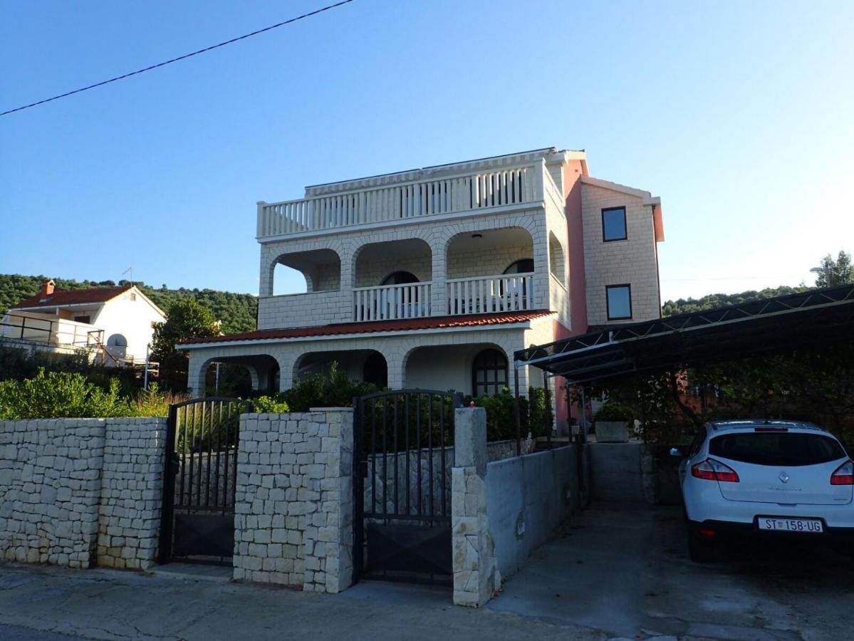 Apartments By The Sea Slatine, Ciovo - 1128 Dış mekan fotoğraf