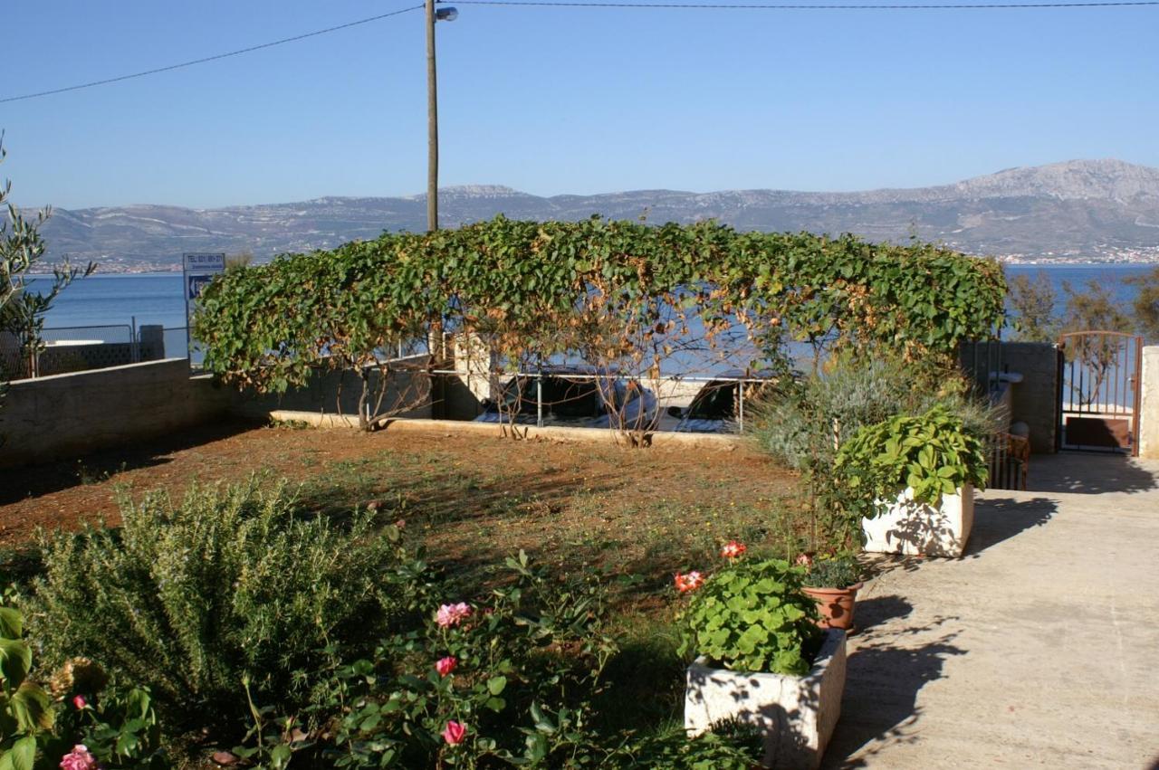 Apartments By The Sea Slatine, Ciovo - 1128 Dış mekan fotoğraf