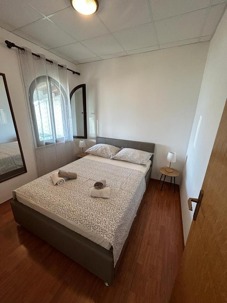 Apartments By The Sea Slatine, Ciovo - 1128 Dış mekan fotoğraf